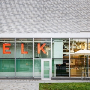 现代工业风Melk咖啡厅，清新、个性十足! | La Firme