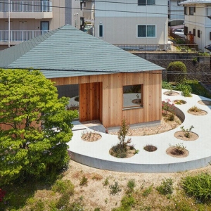 串联室内与室外的圈—日本广岛house in mukainada住宅