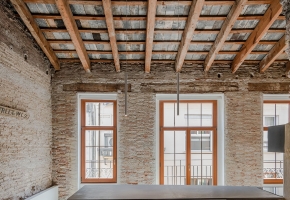 Apartment Musico Iturbi: An Architectural Palimpsest at the Heart of Valencia