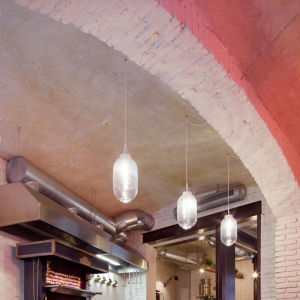 建筑改造之布拉格街头小食馆Pipca店面设计